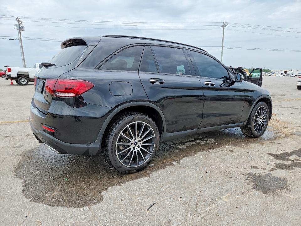 62402696 :رقم المزاد ، W1N0G8DB9MF926611 vin ، 2021 Mercedes-benz Glc مزاد بيع