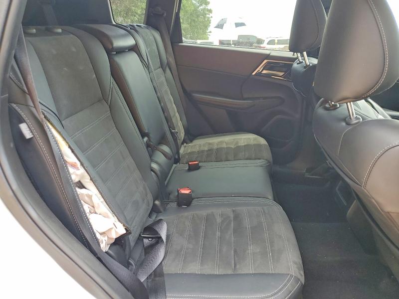 2024 Mitsubishi Outlander მანქანა იყიდება აუქციონზე, vin: JA4J3VA81RZ088329, აუქციონის ნომერი: 60579016