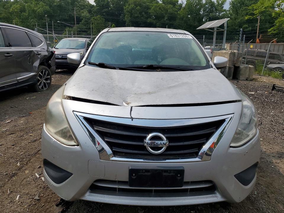 61831266 :رقم المزاد ، 3N1CN7AP6GL869513 vin ، 2016 Nissan Versa مزاد بيع
