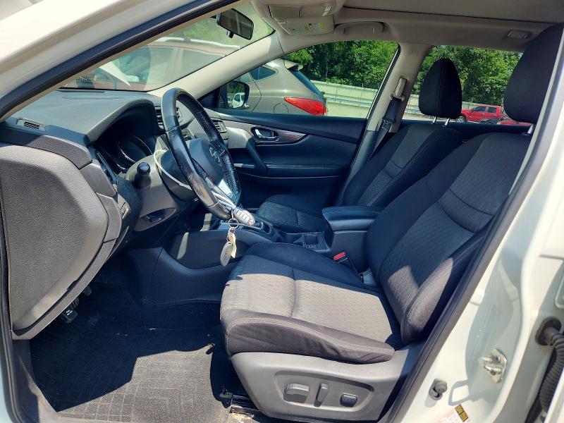 61118356 :رقم المزاد ، JN8AT2MV0JW353886 vin ، 2018 Nissan Rogue مزاد بيع