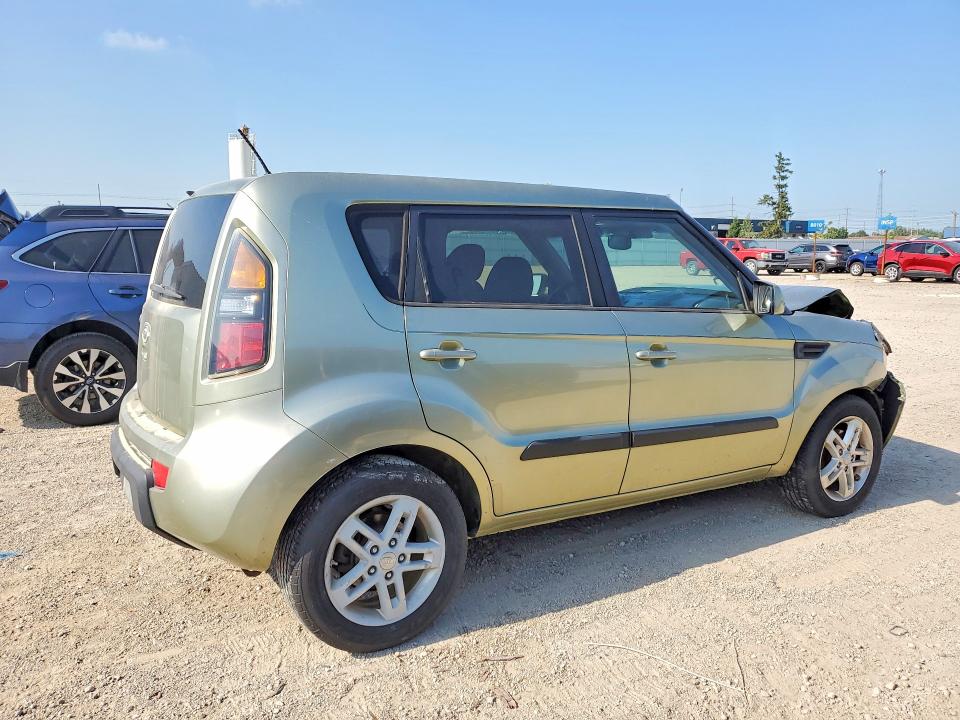 61139816 :رقم المزاد ، KNDJT2A21B7278522 vin ، 2011 Kia Soul مزاد بيع