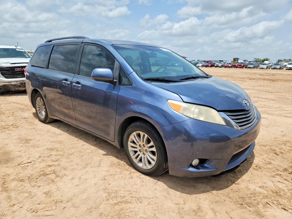 61746906 :رقم المزاد ، 5TDYK3DC7ES503595 vin ، 2014 Toyota Sienna مزاد بيع