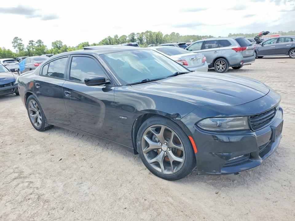 61684036 :رقم المزاد ، 2C3CDXCT5FH826402 vin ، 2015 Dodge Charger مزاد بيع