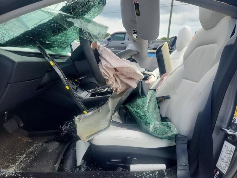 61761326 :رقم المزاد ، 5YJ3E1EB6SF909783 vin ، 2025 Tesla Model 3 مزاد بيع