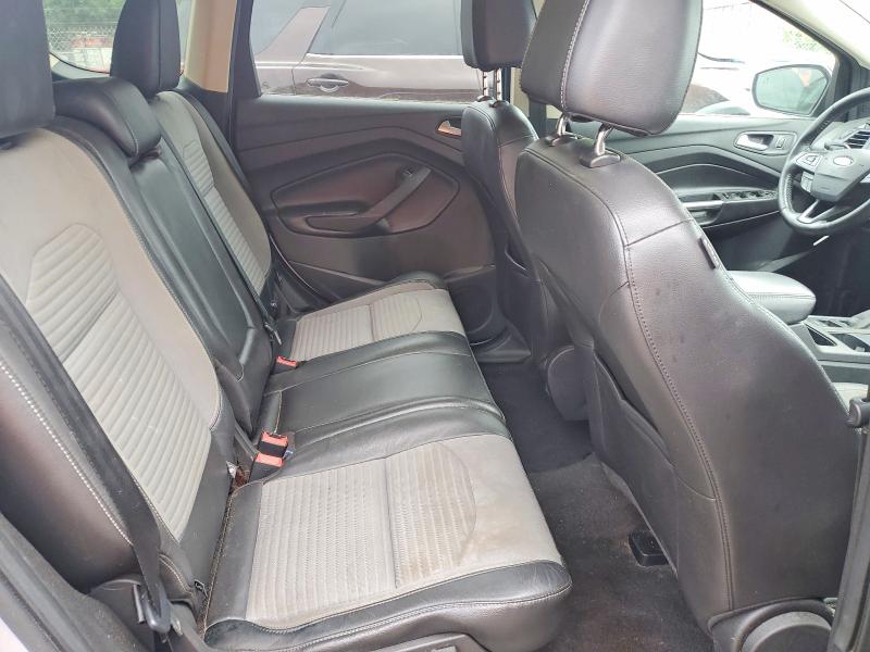 Продажа на аукционе авто 2017 Ford Escape, vin: 1FMCU0GD0HUA57678, номер лота: 61915336
