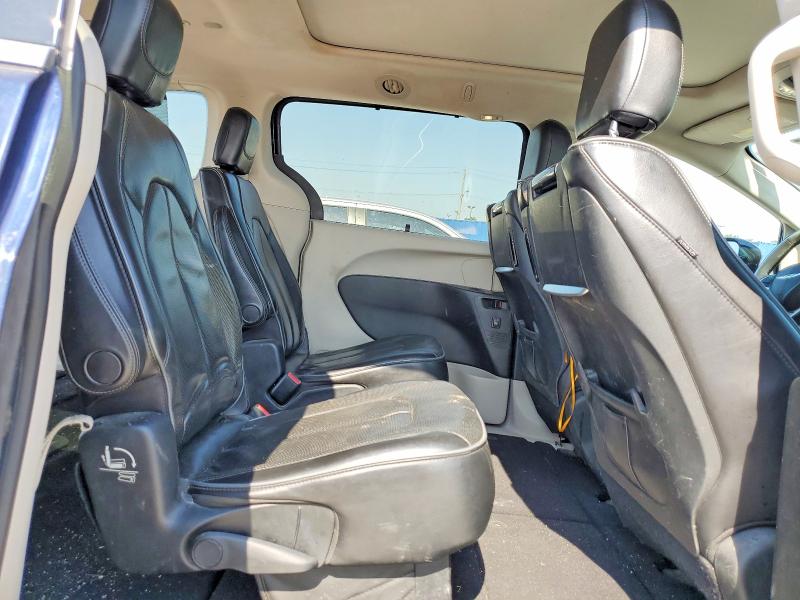 59058166 :رقم المزاد ، 2C4RC1GG8HR778460 vin ، 2017 Chrysler Pacifica مزاد بيع