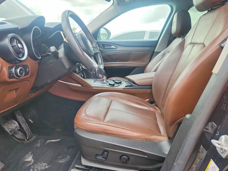 62517466 :رقم المزاد ، ZASFAKBN8J7C24273 vin ، 2018 Alfa Romeo Stelvio مزاد بيع
