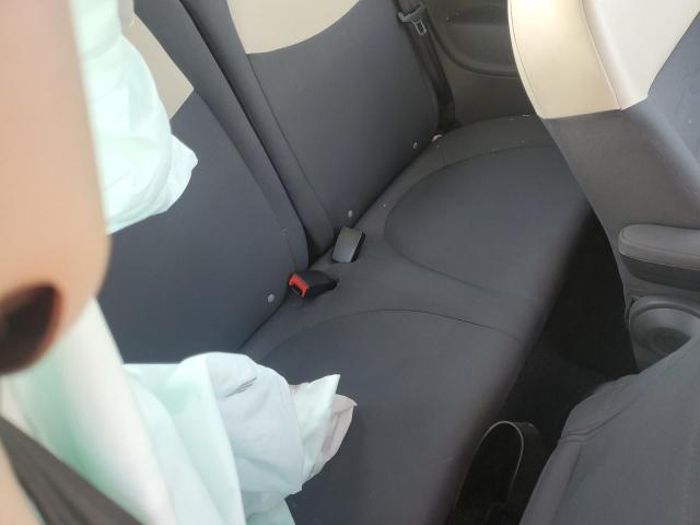 60963976 :رقم المزاد ، 3C3CFFDR4CT383461 vin ، 2012 Fiat 500 مزاد بيع