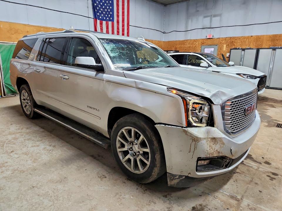 61554096 :رقم المزاد ، 1GKS2HKJ2HR163543 vin ، 2017 Gmc Yukon Xl مزاد بيع