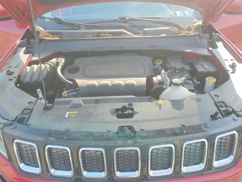 61069526 :رقم المزاد ، 3C4NJDBB1JT415535 vin ، 2018 Jeep Compass مزاد بيع