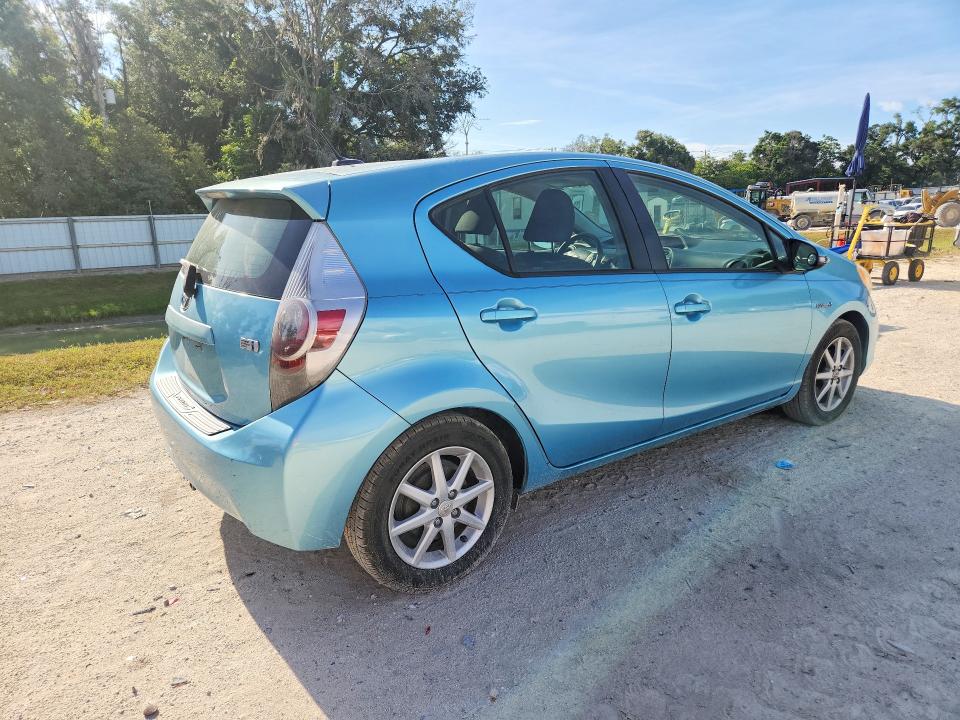 59701296 :رقم المزاد ، JTDKDTB3XD1039474 vin ، 2013 Toyota Prius C مزاد بيع