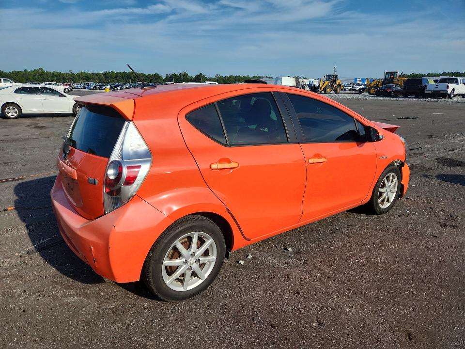 Продажа на аукционе авто 2012 Toyota Prius C, vin: JTDKDTB37C1005765, номер лота: 62141356