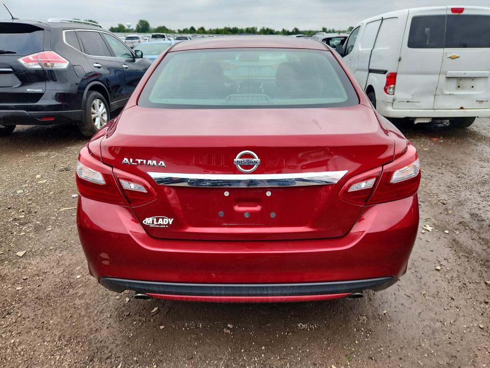 62531976 :رقم المزاد ، 1N4AL3APXJC232510 vin ، 2018 Nissan Altima مزاد بيع