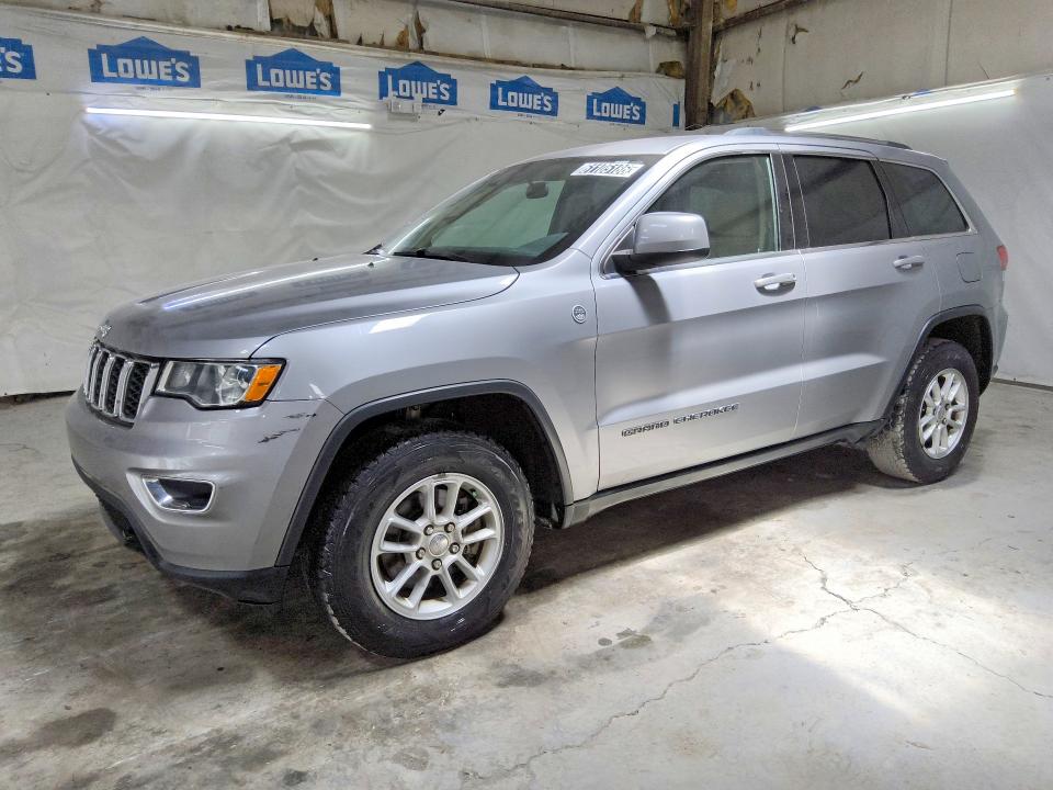 61105186 :رقم المزاد ، 1C4RJFAG0JC225652 vin ، 2018 Jeep Grand Cherokee مزاد بيع