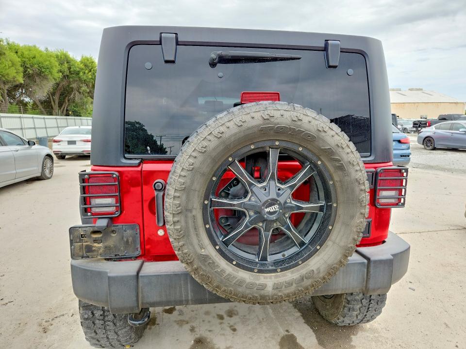 60068576 :رقم المزاد ، 1C4BJWDG4HL684495 vin ، 2017 Jeep Wrangler Unlimited مزاد بيع