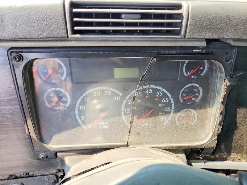 Продажа на аукционе авто 2004 Freightliner Conventional, vin: 1FUJA6CGX4LM21637, номер лота: 61633606