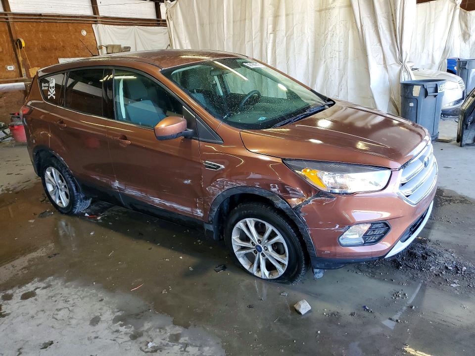 Продаж на аукціоні авто 2017 Ford Escape, vin: 1FMCU9GD3HUB48576, номер лоту: 62165616