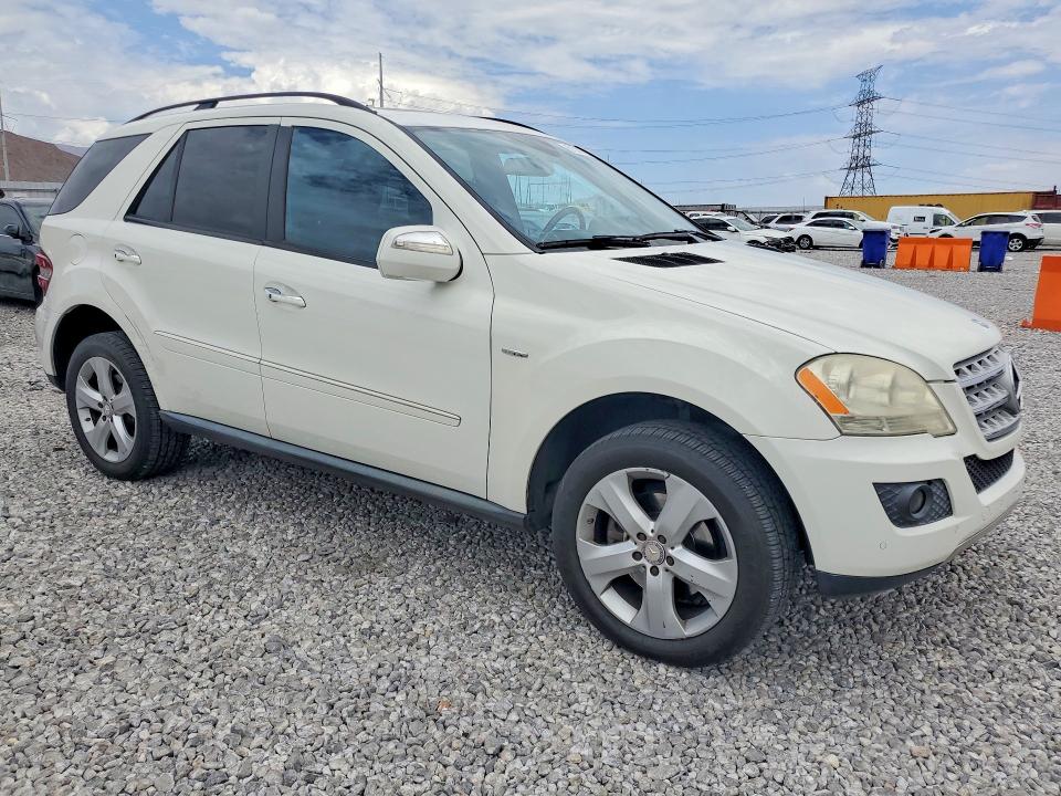 61531656 :رقم المزاد ، 4JGBB25EX9A484538 vin ، 2009 Mercedes-benz Ml مزاد بيع