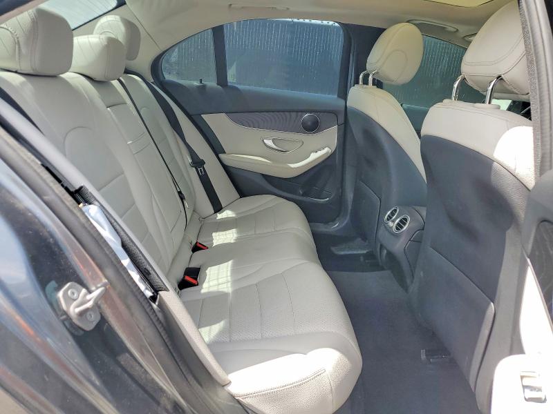 61138686 :رقم المزاد ، WDDWF4JB1HR219966 vin ، 2017 Mercedes-benz C مزاد بيع