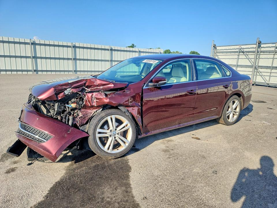 58898746 :رقم المزاد ، 1VWBT7A38EC047801 vin ، 2014 Volkswagen Passat مزاد بيع