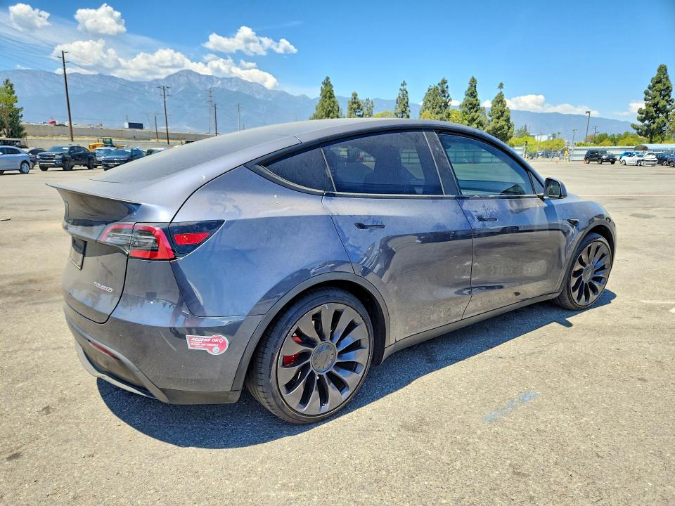 61146686 :رقم المزاد ، 7SAYGDEF5PF920272 vin ، 2023 Tesla Model Y مزاد بيع