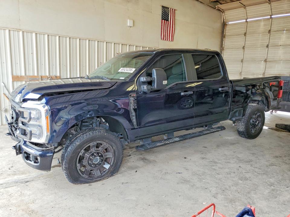 60424206 :رقم المزاد ، 1FT8W2BAXPED15923 vin ، 2023 Ford F250 مزاد بيع