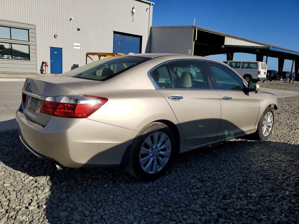 2014 Honda Accord მანქანა იყიდება აუქციონზე, vin: 1HGCR2F89EA104825, აუქციონის ნომერი: 61056456