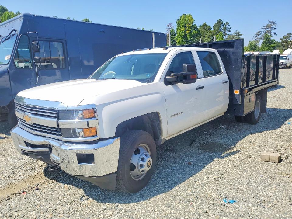 60216306 :رقم المزاد ، 1GB4CYCG8JF228590 vin ، 2018 Chevrolet Silverado مزاد بيع