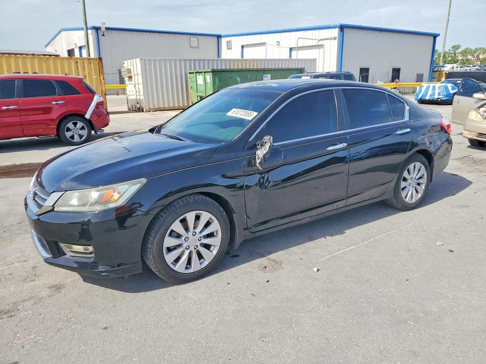 Продажа на аукционе авто 2013 Honda Accord, vin: 1HGCR2F74DA137432, номер лота: 61072066