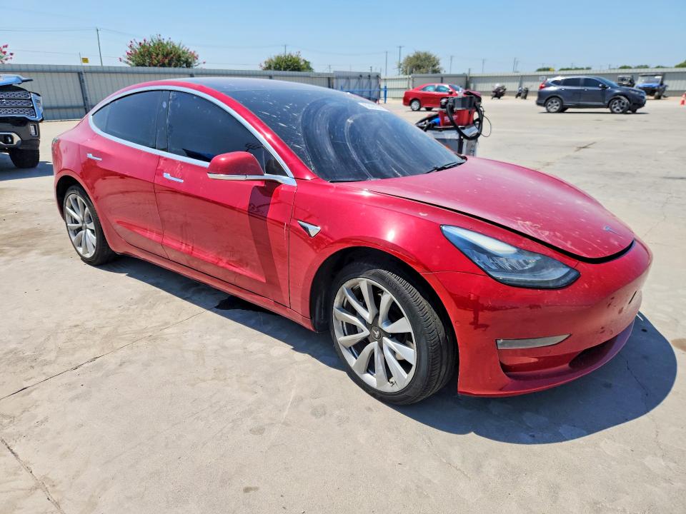 62431576 :رقم المزاد ، 5YJ3E1EA5JF015439 vin ، 2018 Tesla Model 3 مزاد بيع