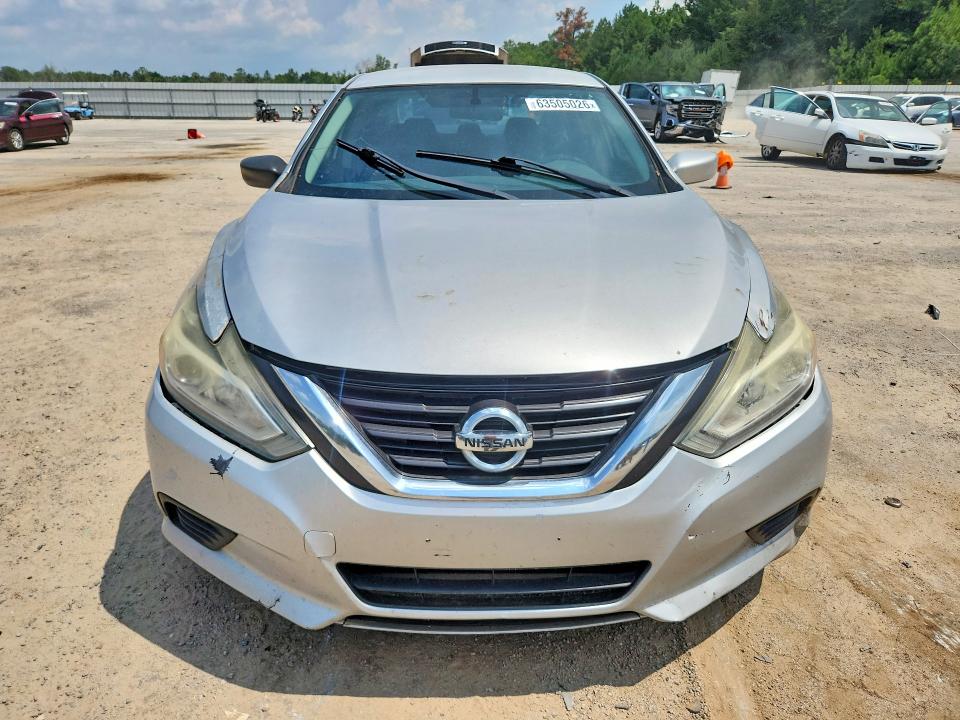 2017 Nissan Altima მანქანა იყიდება აუქციონზე, vin: 1N4AL3APXHC114581, აუქციონის ნომერი: 63505026