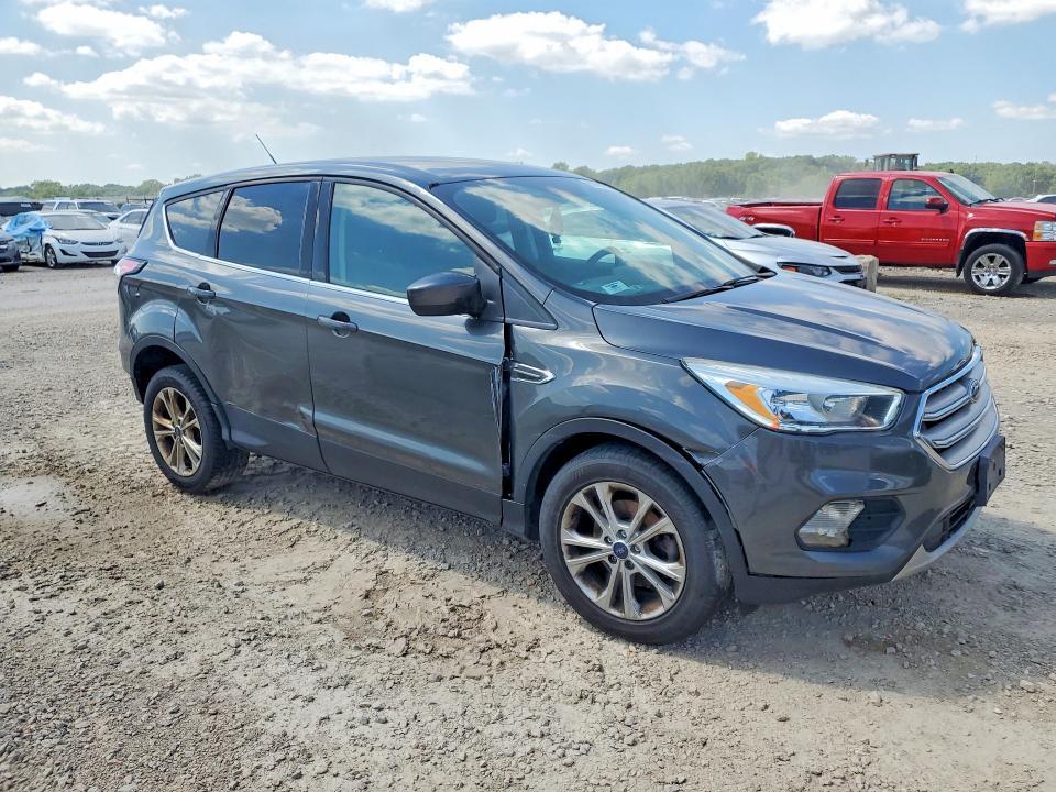2017 Ford Escape მანქანა იყიდება აუქციონზე, vin: 1FMCU0GD7HUC34355, აუქციონის ნომერი: 60460026