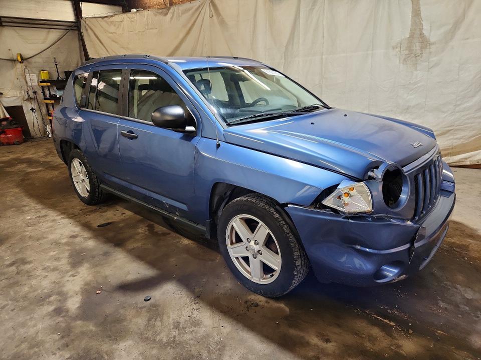 61621986 :رقم المزاد ، 1J8FT47W97D200275 vin ، 2007 Jeep Compass مزاد بيع