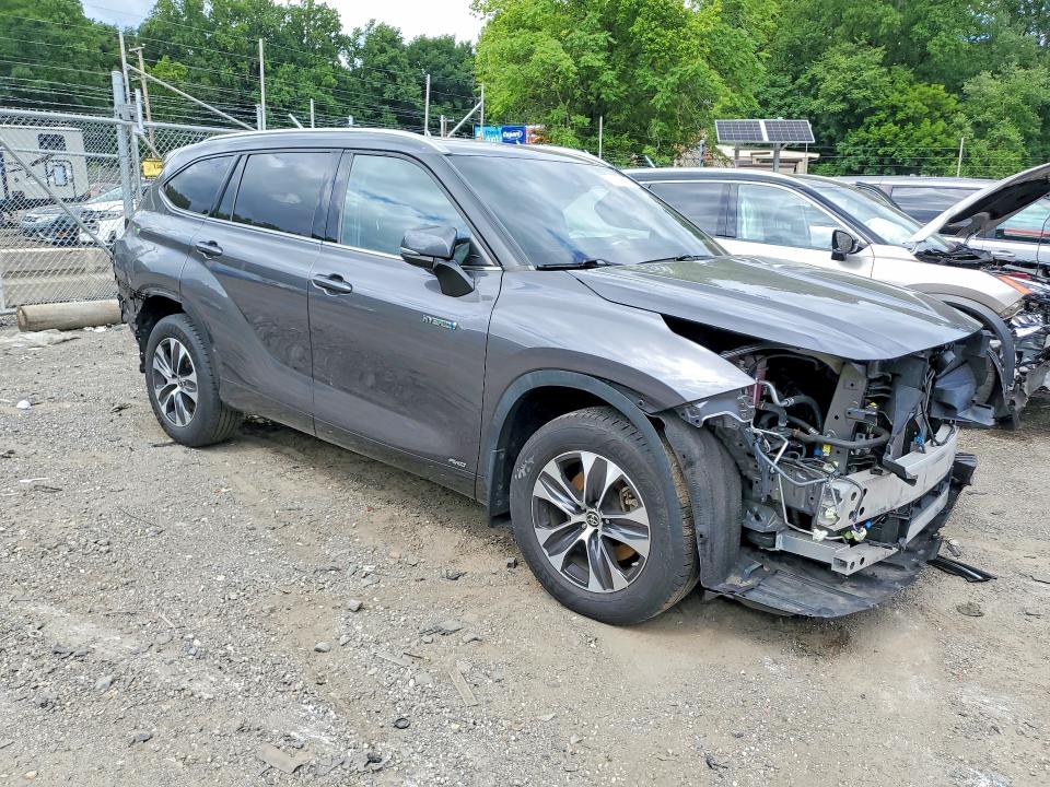 Aukcja sprzedaży 2021 Toyota Highlander, vin: 5TDGBRCH4MS530165, numer aukcji: 61852616