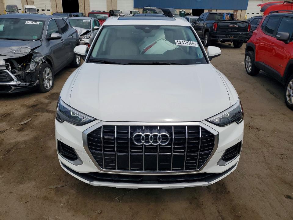 62419766 :رقم المزاد ، WA1AECF34L1068559 vin ، 2020 Audi Q3 مزاد بيع