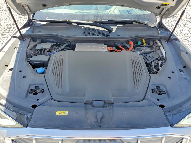 Продаж на аукціоні авто 2019 Audi E-tron, vin: WA1VAAGE4KB020182, номер лоту: 62319226