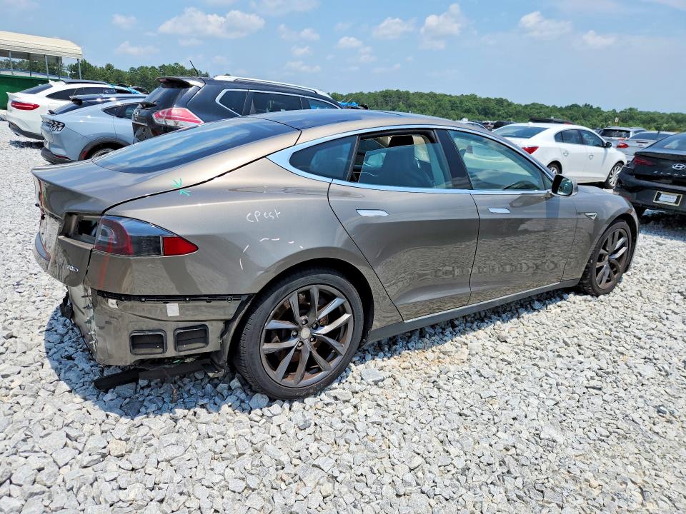 62959826 :رقم المزاد ، 5YJSA1S27FF091854 vin ، 2015 Tesla Model S مزاد بيع