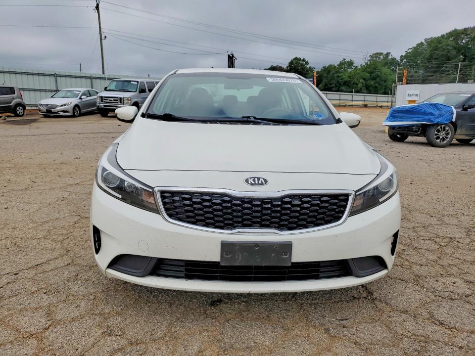 59905076 :رقم المزاد ، 3KPFK4A74JE270851 vin ، 2018 Kia Forte مزاد بيع
