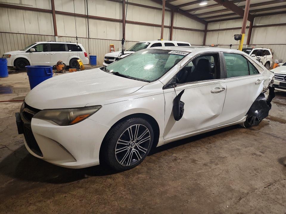 Aukcja sprzedaży 2016 Toyota Camry, vin: 4T1BF1FK8GU194572, numer aukcji: 61946856