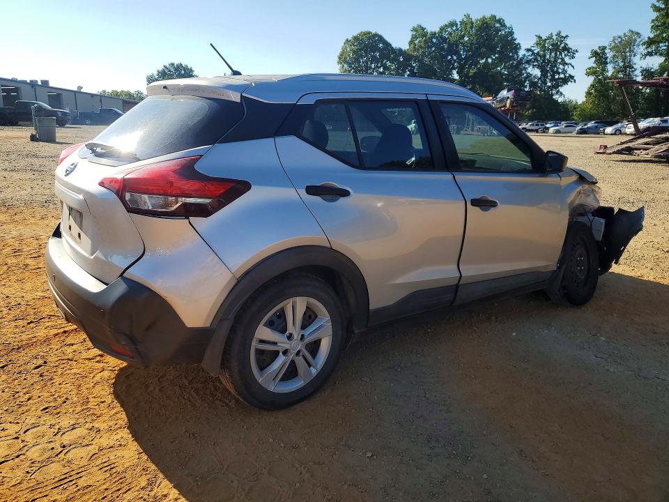 Продажа на аукционе авто 2018 Nissan Kicks, vin: 3N1CP5CU4JL531102, номер лота: 63130216