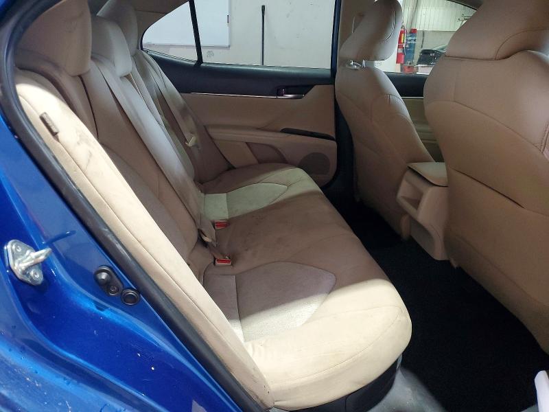 60185886 :رقم المزاد ، 4T1L31AK9LU010979 vin ، 2020 Toyota Camry مزاد بيع