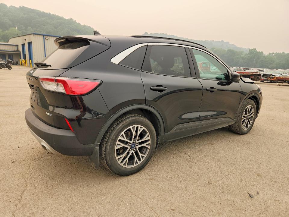 Продажа на аукционе авто 2020 Ford Escape, vin: 1FMCU9H66LUB47687, номер лота: 61228306