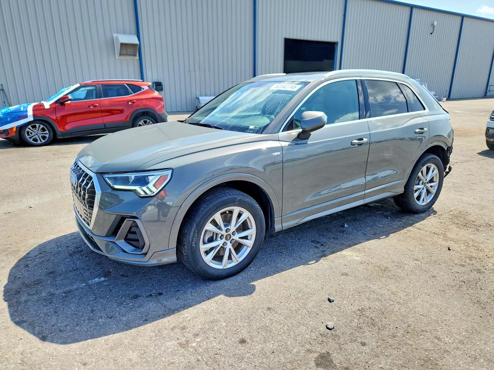 62042746 :رقم المزاد ، WA1DECF34P1110666 vin ، 2023 Audi Q3 مزاد بيع