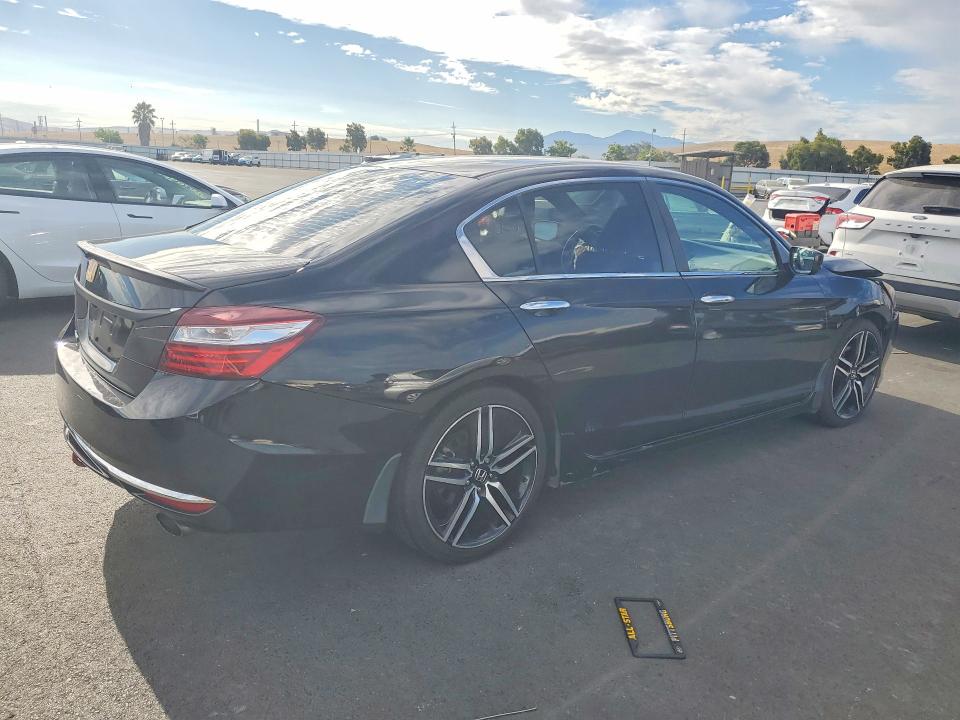 Продаж на аукціоні авто 2016 Honda Accord, vin: 1HGCR2F5XGA058821, номер лоту: 62058596