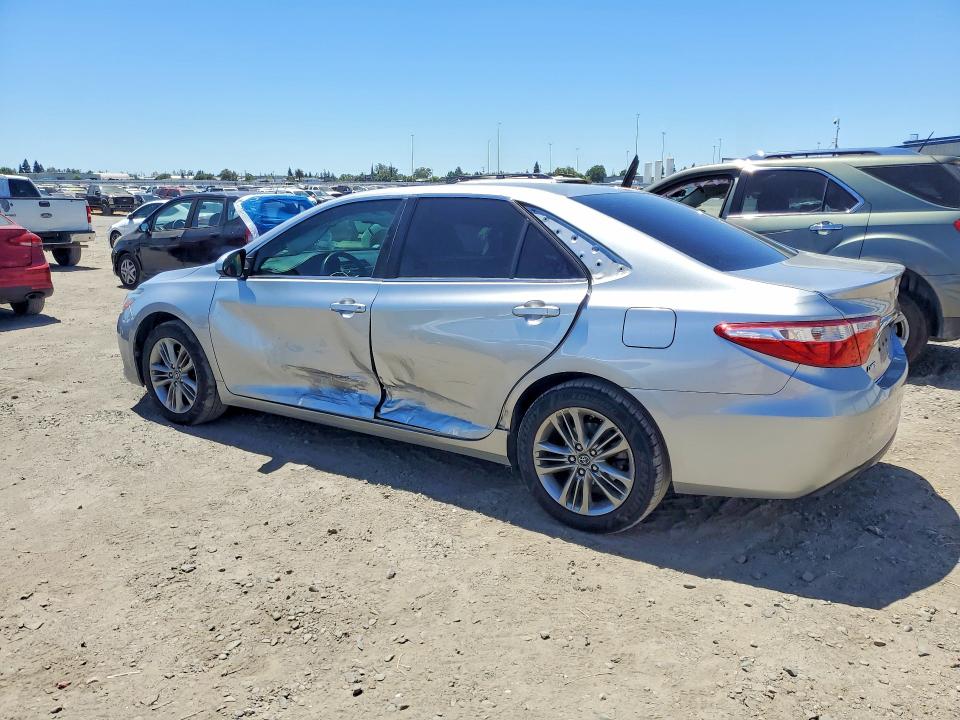 62529886 :رقم المزاد ، 4T1BF1FK2HU386295 vin ، 2017 Toyota Camry مزاد بيع