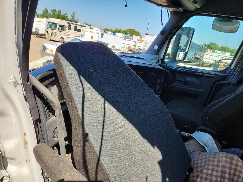 Продажа на аукционе авто 2026 Freightliner Cascadia 126, vin: 3AKJHHDR1TSWP7286, номер лота: 61210646