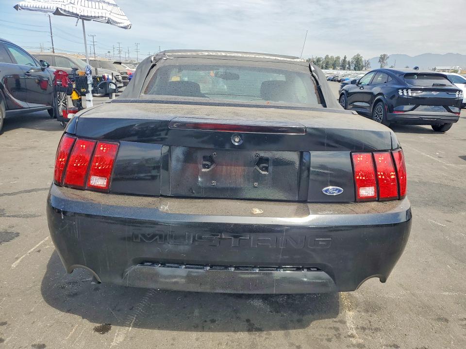 2000 Ford Mustang მანქანა იყიდება აუქციონზე, vin: 1FAFP4444YF192886, აუქციონის ნომერი: 61594476