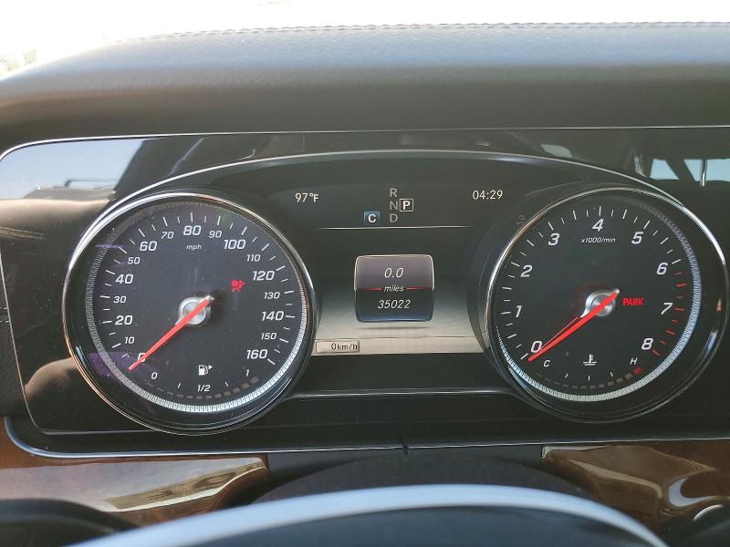 62067916 :رقم المزاد ، WDDZF4JB3JA342170 vin ، 2018 Mercedes-benz E مزاد بيع
