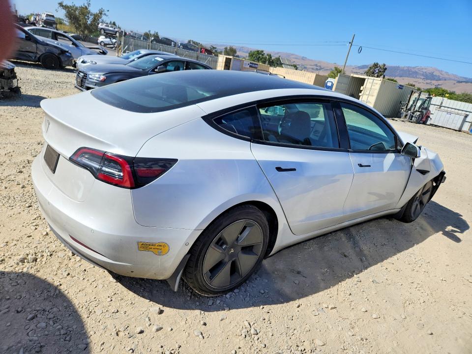 61835816 :رقم المزاد ، 5YJ3E1EA3MF074798 vin ، 2021 Tesla Model 3 مزاد بيع