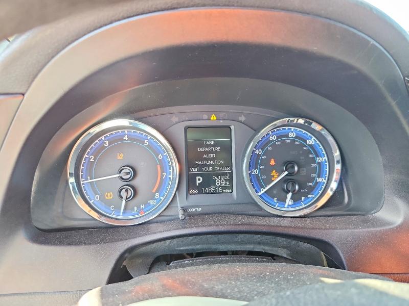 60892866 :رقم المزاد ، 5YFBURHE7JP771645 vin ، 2018 Toyota Corolla مزاد بيع